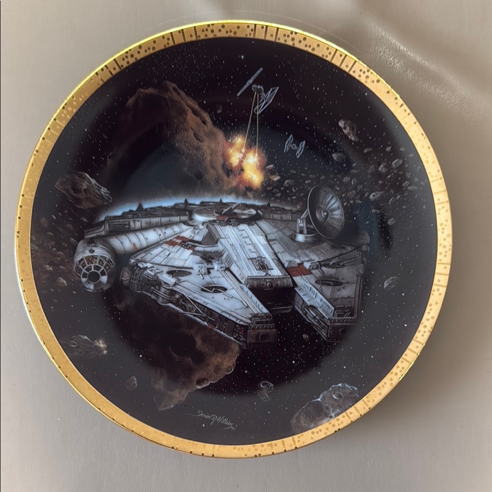 Star Wars Collector's Plate with Gold Rim